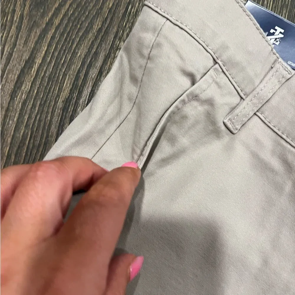 NWT Izod Pants Boys Chino Flat Front Straight Leg Cotton Stretch Beige Size 10
